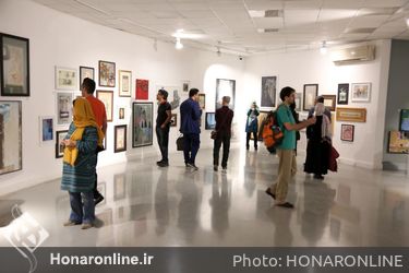 دومین بازار آثار هنری در خانه هنرمندان