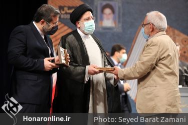 اختتامیه سی‌ونهمین جایزه کتاب سال در تالار وحدت