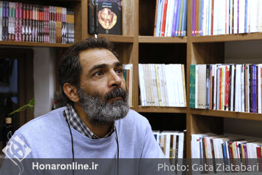 رونمایی و امضاء کتاب "روی خط چشم" در نشر چشمه