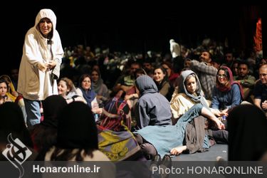 نمایش "یک دقیقه و سیزده ثانیه" در پردیس شهرزاد