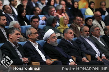 ضیافت افطار رئيس جمهور با اهالی فرهنگ و هنر
