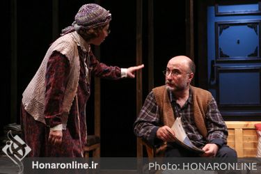 نمایش "خرده نان" در سالن سایه تئاتر شهر