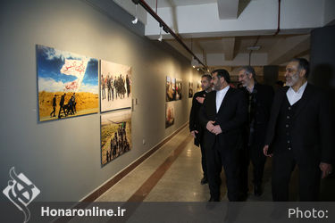 بازدید وزیر فرهنگ از نمایشگاه پانزدهمین جشنواره هنرهای تجسمی