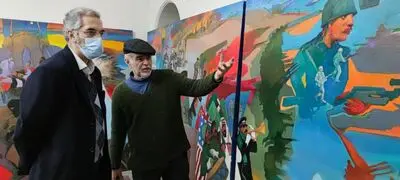 بازدید معاون هنری وزیر ارشاد از کارگاه نقاشی حبیب‌الله صادقی