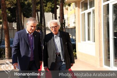 تجلیل از هنرمندان متولد دی ماه در مجتمع باغ زیبا