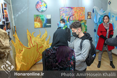 نمایشگاه نقاشی سیمین حیدری با عنوان « چرخه » در گالری انتظامی
