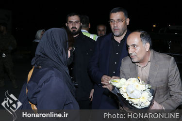 استقبال از پیکر  امیر هوشنگ ابتهاج با جمعی از بزرگان و اهالی فرهنگ و هنر در فرودگاه امام خمینی 