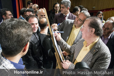 رونمایی آلبوم تاج اصفهانی در فرهنگسرای نیاوران