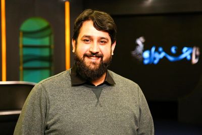 هزینه بالای دستمزد بازیگران چهره را صرف تولید کردیم / امیدوارم در داوری‌های جشنواره شایستگی‌ها مد نظر باشد / امیرعباس ربیعی از "لباس شخصی" می‌گوید