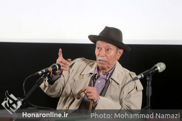 علی نصیریان در نشست نقد و بررسی فیلم «ناخدا خورشید» در موزه سینما