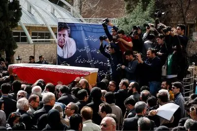افشین یداللهی در منزلگاه ابدی خود آرام گرفت / مرادخانی: او شاعری خوش‌قریحه بود