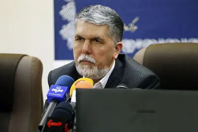 وزیر ارشاد: حتی لغو یک‌ مجوز هم غلط است / امکان انتشار قراردادهای وزارتخانه فراهم می‌شود / ما از ناحیه ارشاد هنرمند ممنوع الفعالیت نداریم / درست نیست همه مدیران تغییر کنند