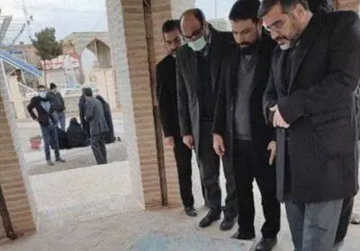 مقبره مهدی آذریزدی بازسازی می‌شود | بازدید وزیر فرهنگ از مزار نویسنده فقید