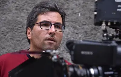دولتخانی: ایده فیلمنامه "قتل عمد" از یک تصویر شکل گرفت / به دلیل کمبود بودجه نتوانستیم از ستاره‌ها استفاده کنیم