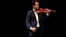 Vahdat Hall hosts solo violin concert by Amin Ghafari