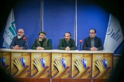 نقد قدرت، سکوت هملت و پرسش از تماشاگر