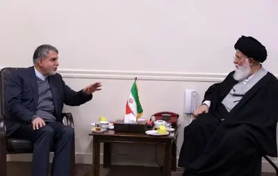 سختگیری بیش از حد در حوزه فرهنگ و هنر باعث تشدید فعالیت‌های زیر زمینی خواهد شد / وزیر فرهنگ و ارشاد اسلامی در دیدار با آیت الله سیداحمد علم الهدی در مشهد