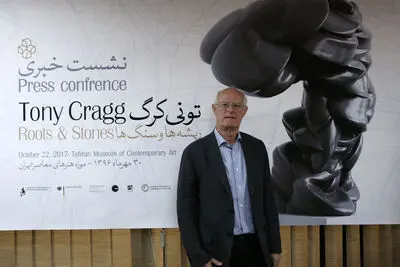 تونی کرگ در ایران مجسمه می‌سازد / نمایشگاه "ریشه‌ها و سنگ‌ها" ۲ آبان افتتاح می‌شود