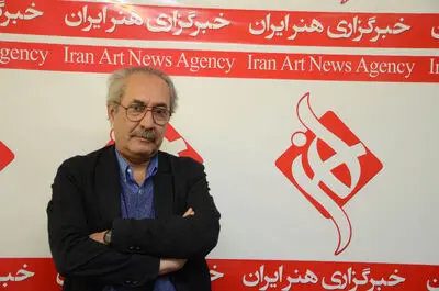 پوسترهای تئاتر به سمت هنرمندانه‌تر شدن پیش می‌روند / روایت ابراهیم حقیقی از داوری بخش مسابقه پوستر سی و هشتمین جشنواره تئاتر فجر