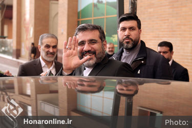 بازدید وزیر فرهنگ از نمایشگاه پانزدهمین جشنواره هنرهای تجسمی