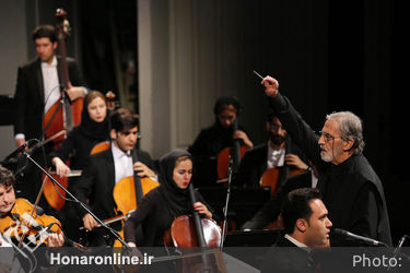 اجرای ارکستر ملی ایران به رهبری فریدون شهبازیان در تالار وحدت