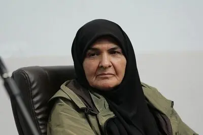  شاه حسینی، کارگردان "دست ناپیدا" در گفت‌وگو با هنرآنلاین: برای جذب مخاطب بیشتر، دست به حرمت شکنی شهدا نزدیم