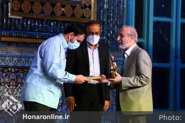  تقدیر از نویسندگان و پژوهشگران برتر در هشتمین دوره هفته هنر انقلاب