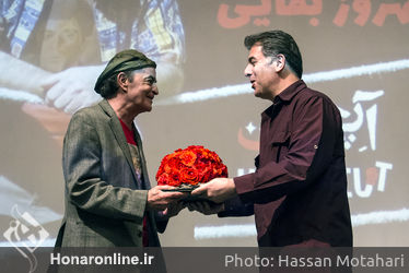  تقدیر از بهروز بقایی در اجرای نمایش "آپرکات" 