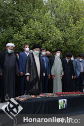 اقامه نماز بر پیکر حجت‌‌‌الاسلام و المسلمین دعایی