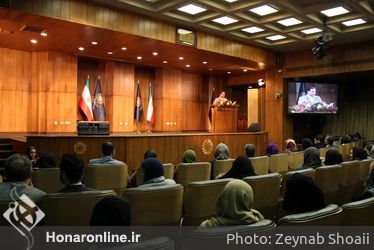 نشست هم‌اندیشی طراحان و تولیدکنندگان بخش طراحی لباس جشنواره فجر