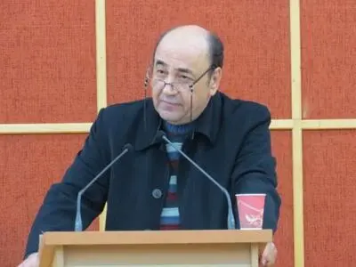 ناصر ایزدفر: مهلت تمدید اعتبار پروانه فعالیت گروه های نمایشی تا ١٢ اردیبهشت ماه