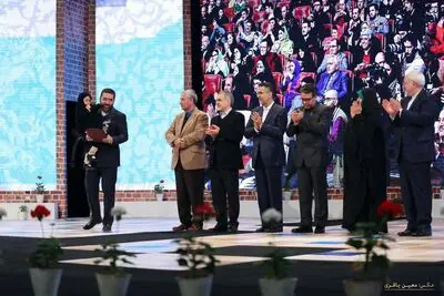دفتر جشنواره فیلم فجر با پرواز سیمرغ‌ها بسته شد