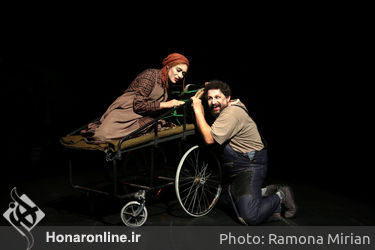 نمایش "فاندو و لیز" در تماشاخانه مهرگان