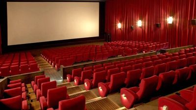 Cinemas, theaters in Tehran close again as coronavirus cases spike