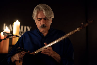 Kayhan Kalhor performs for “Dance on Balloons” 