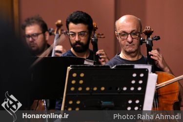 تمرین ارکستر سمفونیک تهران با رهبری منوچهر صهبایی