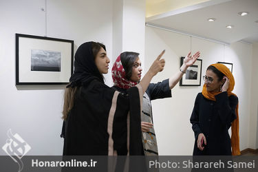 نمایشگاه عکس مژگان راسخی‌نژاد و محیا کشفی در گالری بهارک
