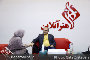 غرفه هنرآنلاین در دومین روز بیست و سومین نمایشگاه مطبوعات رضا اورنگ
