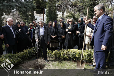تجلیل از هنرمندان پیشکسوت متولدین اسفندماه 
