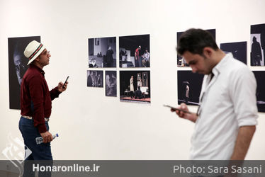 مراسم رونمایی از اسناد اکبر رادی در گالری تابستان خانه هنرمندان