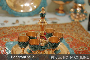 نمایشگاه تخصصی فیروزه‌کوبی و قلم‌زنی مس در گالری انتظامی