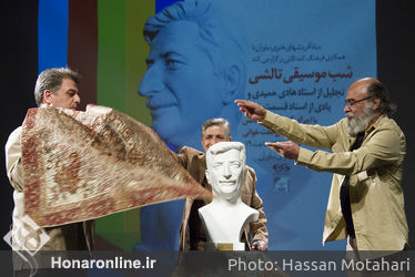 تجلیل از استاد هادی حمیدی و یادی از استاد قسمت خانی در فرهنگسرای نیاوران