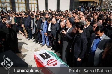 تشييع پيكر مرحوم افشين يداللهي از مقابل تالار وحدت