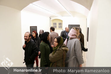 نمایشگاه نقاشی اکرم محمودی در گالری این‌جا