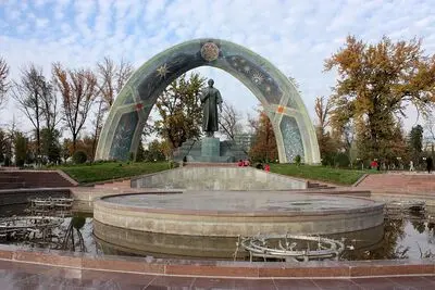 تلاش تاجیکستان برای حفاظت از زبان فارسی