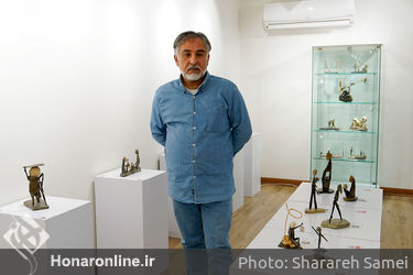 نمایشگاه مجسمه های سنگی "سید رحیم حسینی" با عنوان "نبض درون" در گالری بهارک 