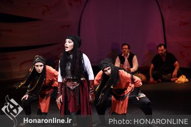 نمايش "سرزمين پدرى" در تالار سایه مجموعه تیاترشهر