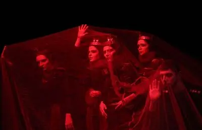 بر چسب نوآوری / نگاهی به نمایش "نیمروز اسکاتلند" به کارگردانی ندا هنگامی