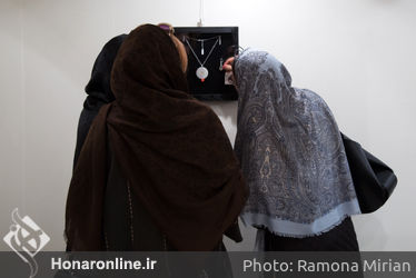 نمایشگاه زیورآلات تکتم فاضل و بهرام دشتی‌نژاد در گالری گلستان