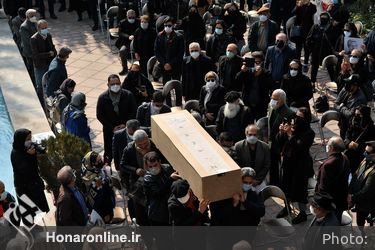 مراسم تشییع پیکر " کامبیز درمبخش " از مقابل خانه هنرمندان